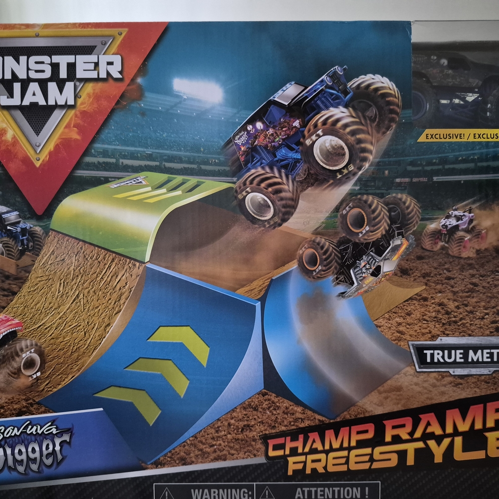Monster Jam Champ Ramp Freestyle Playset - Blue